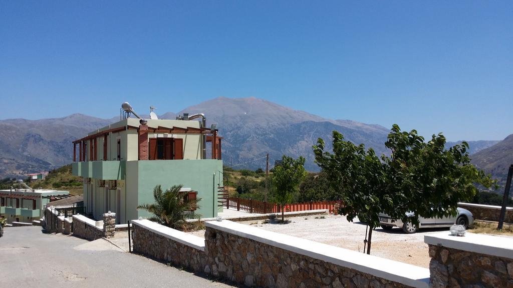 Elia Méronas Exterior foto