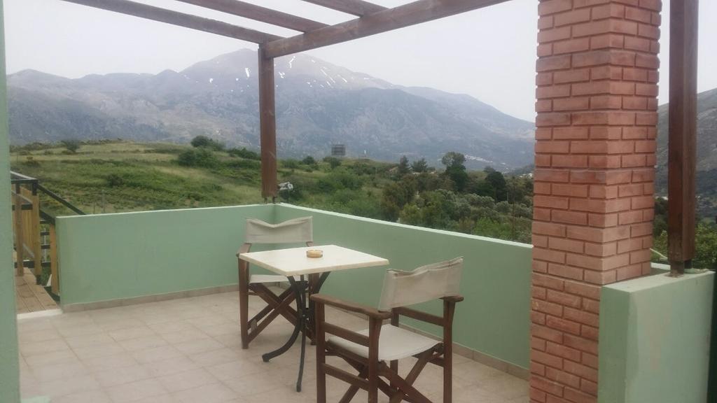 Elia Méronas Exterior foto